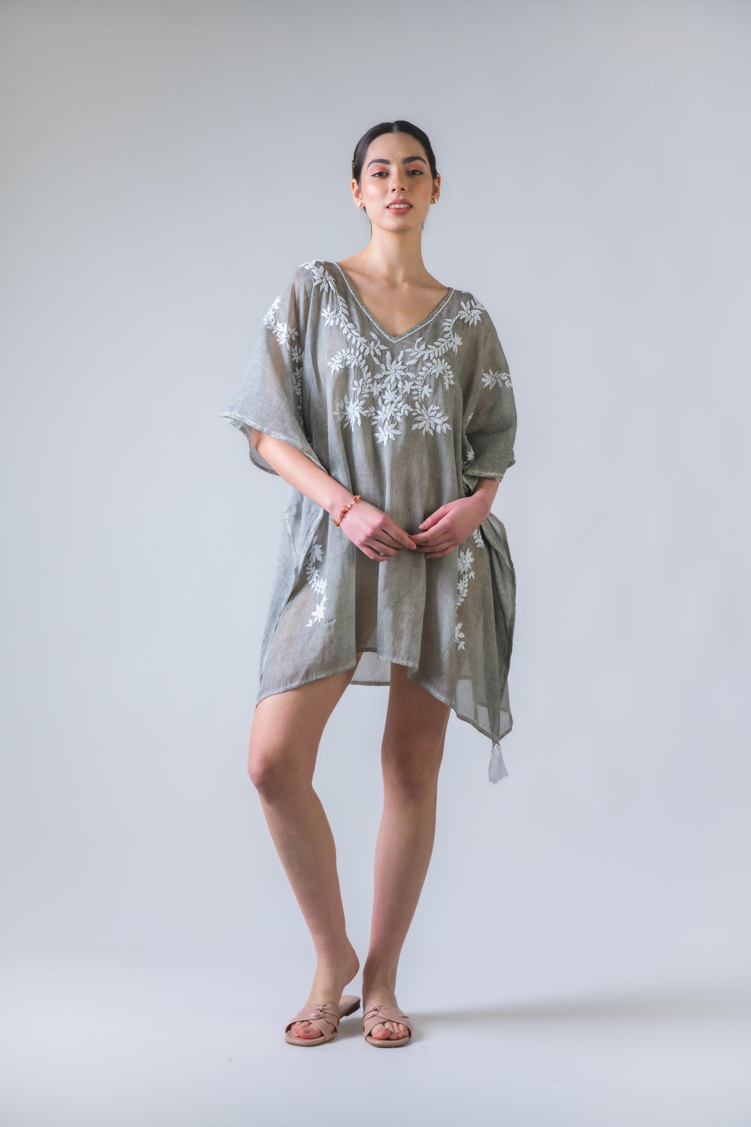 Laurels Embroidered Short Kaftan