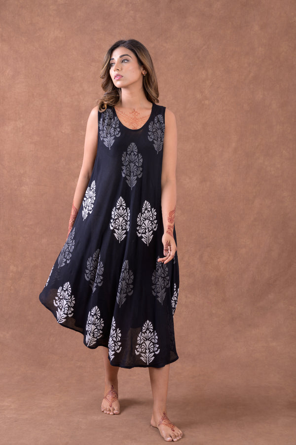 Lively Sleeveless Print Dress