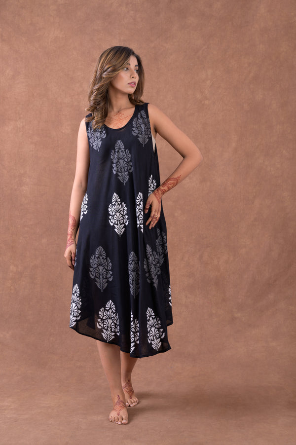 Lively Sleeveless Print Dress