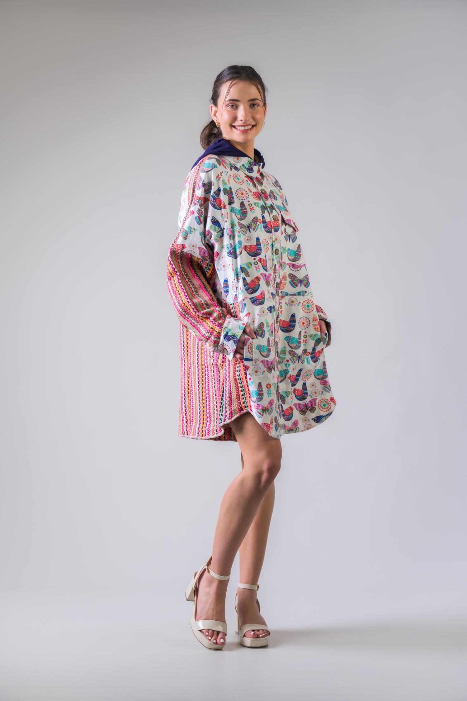 Rhea Zoey Hoodie Shirt White/ Multi / Small/Medium