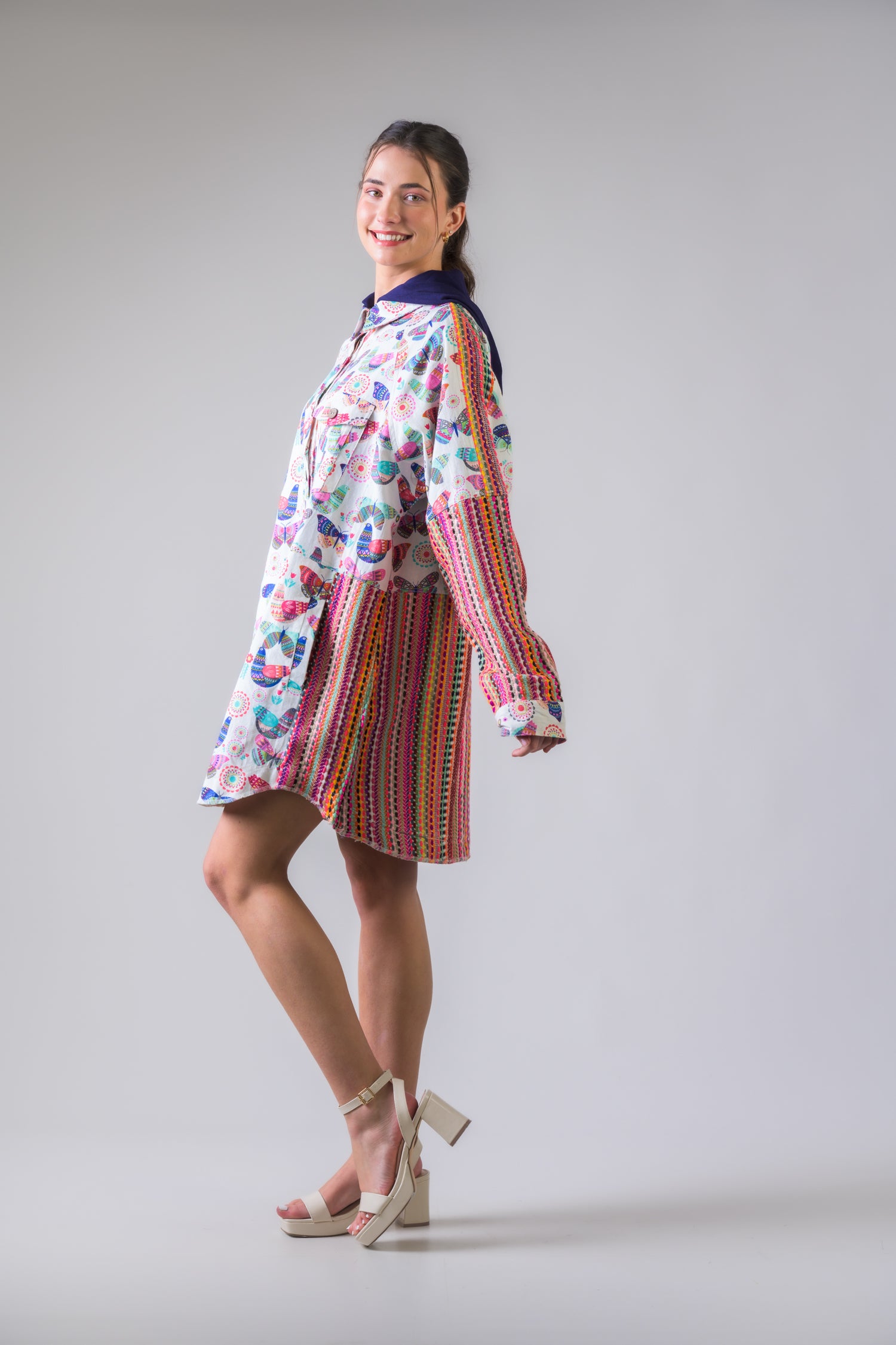 Rhea Zoey Hoodie Shirt White/ Multi / Small/Medium