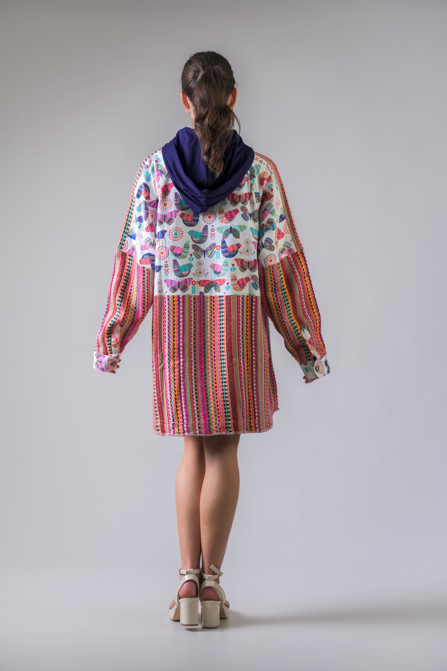 Rhea Zoey Hoodie Shirt White/ Multi / Small/Medium