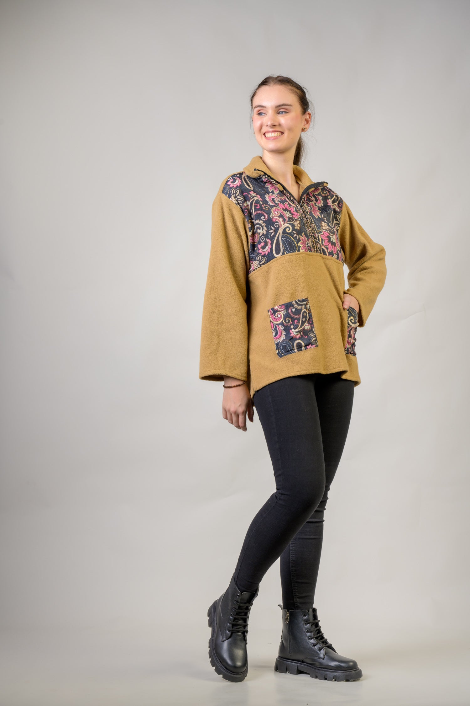 Rhea Floral Light Jacket Beige / Small