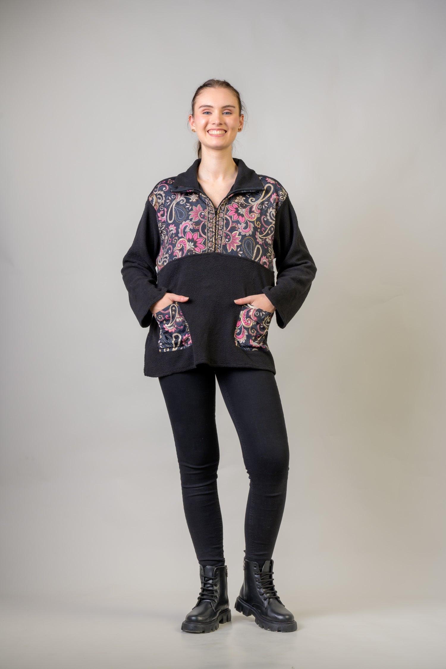 Rhea Floral Light Jacket Black / Small