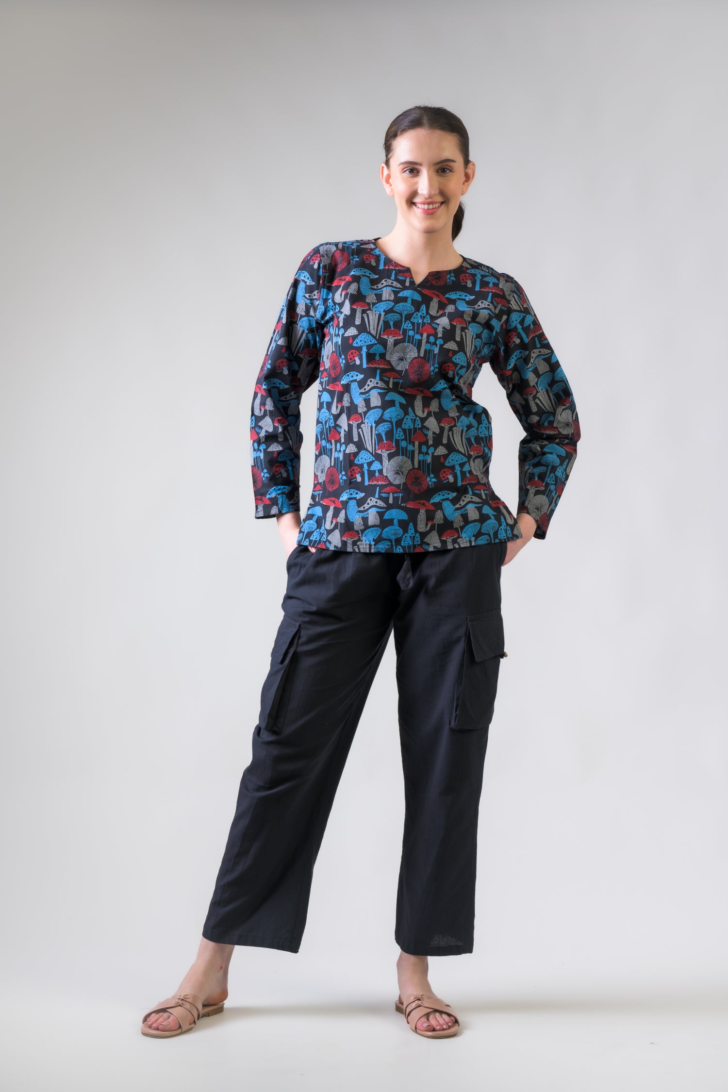 Mushroom Spots Sleeved Top - Black