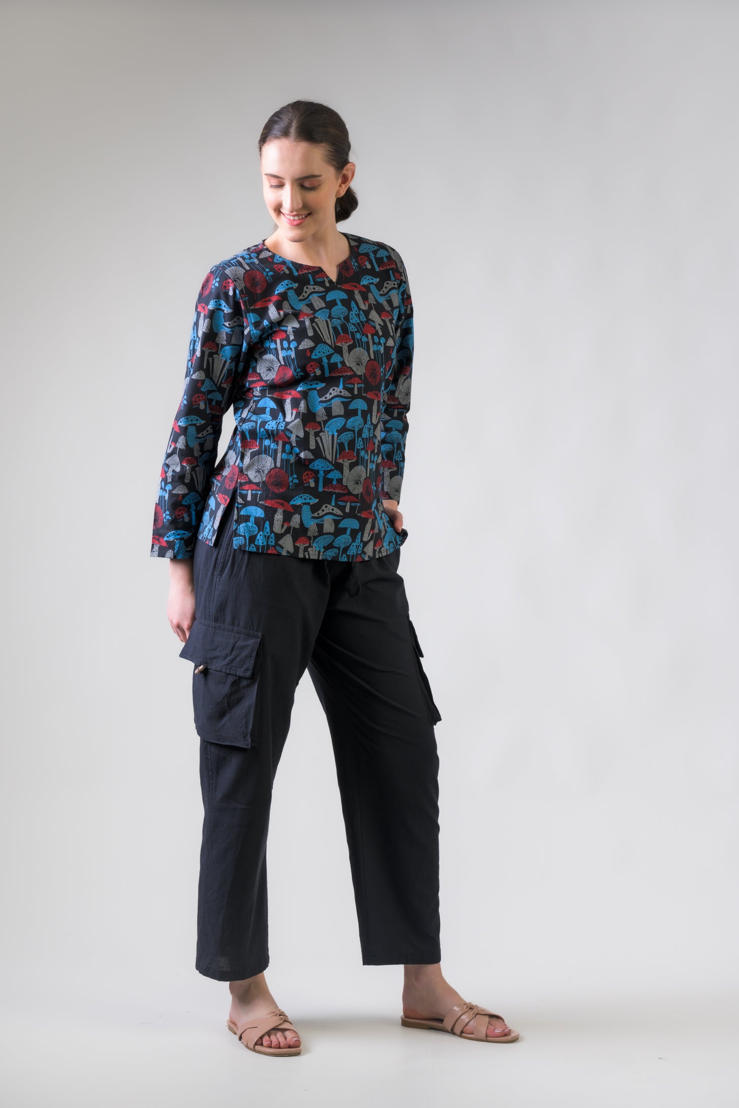 Mushroom Spots Sleeved Top - Black