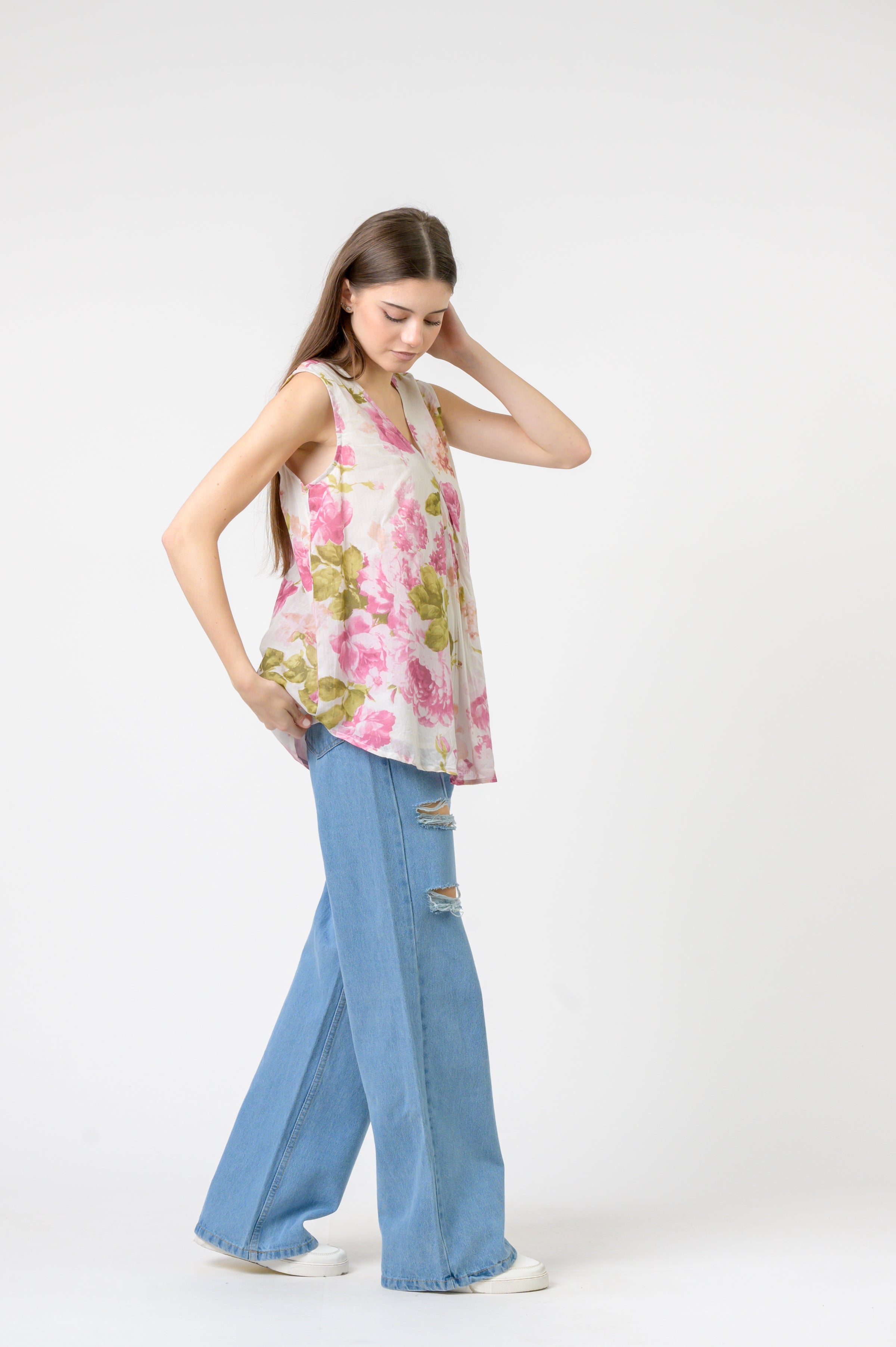 Rose Pattern Sleeveless Top