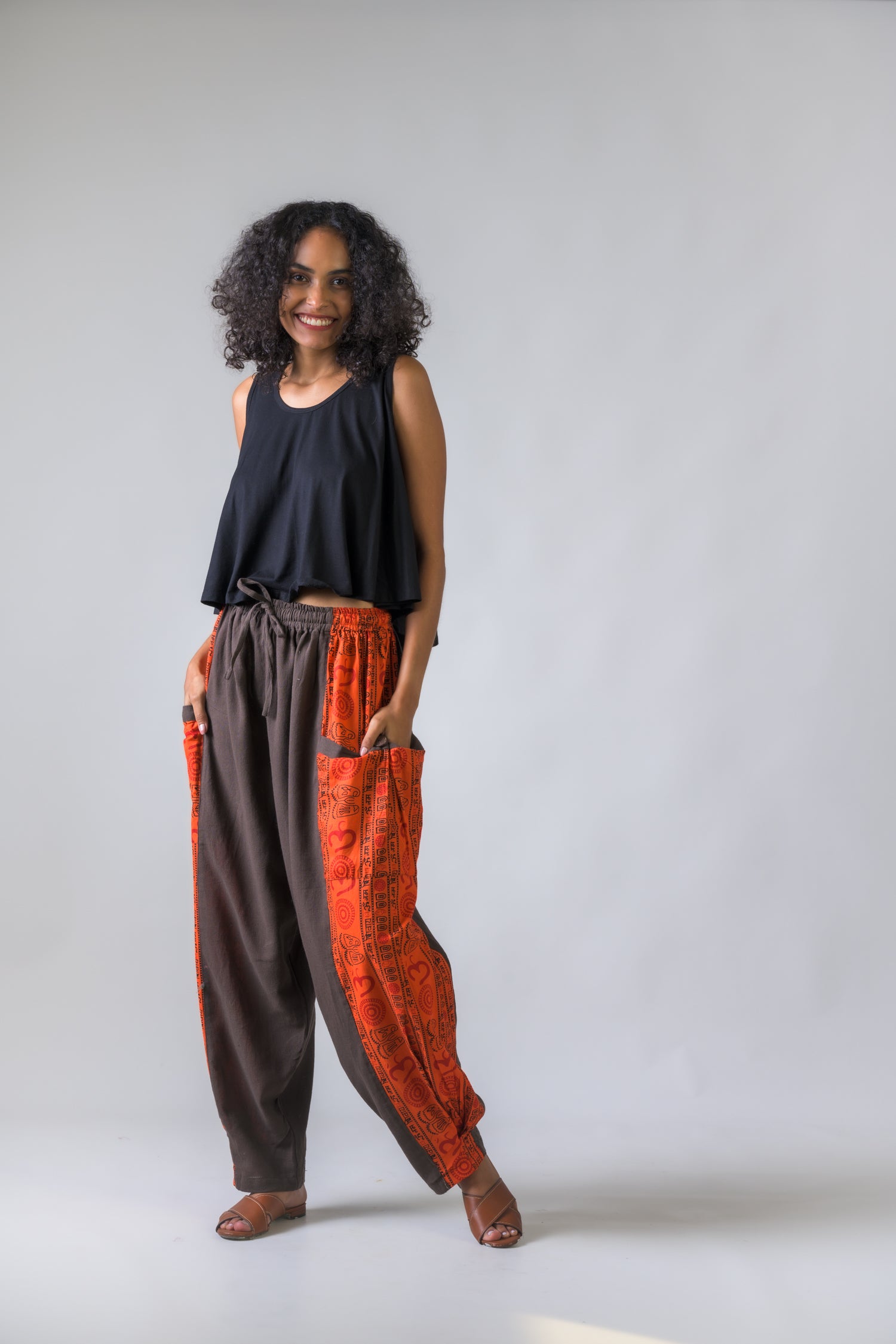 Eloquent Pattern Trousers - Brown