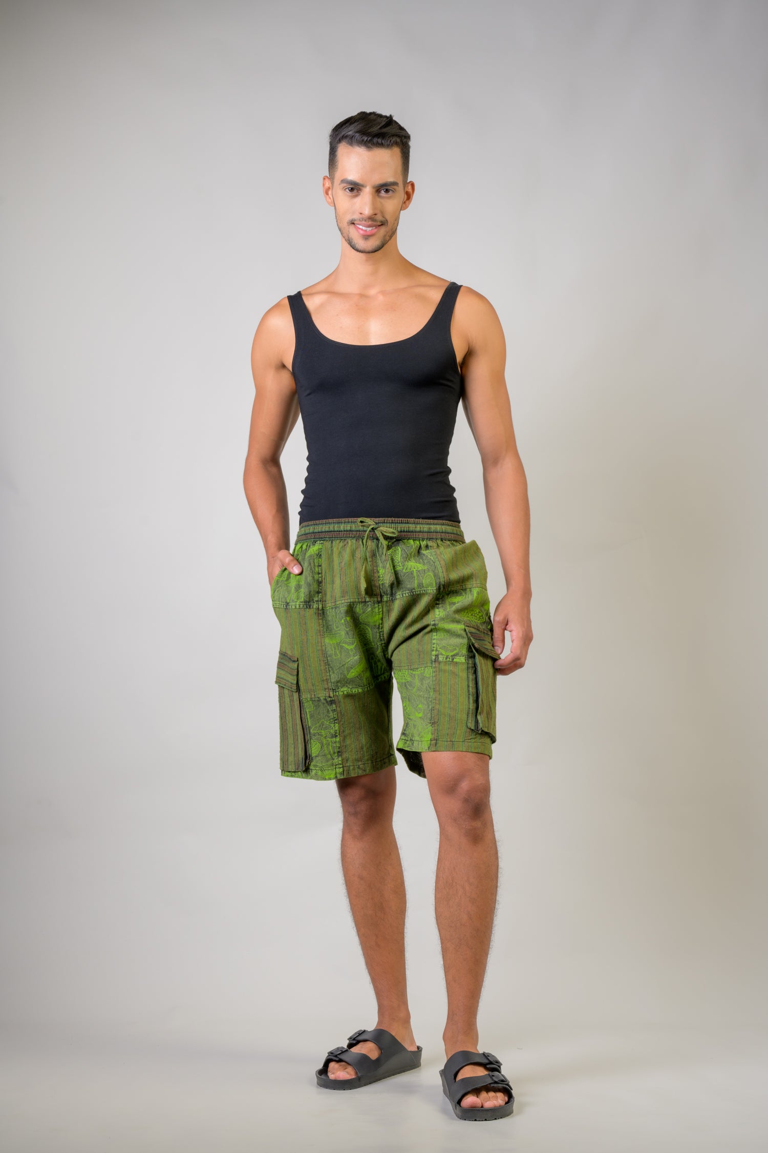 Mushroom Patch Print Shorts - Green